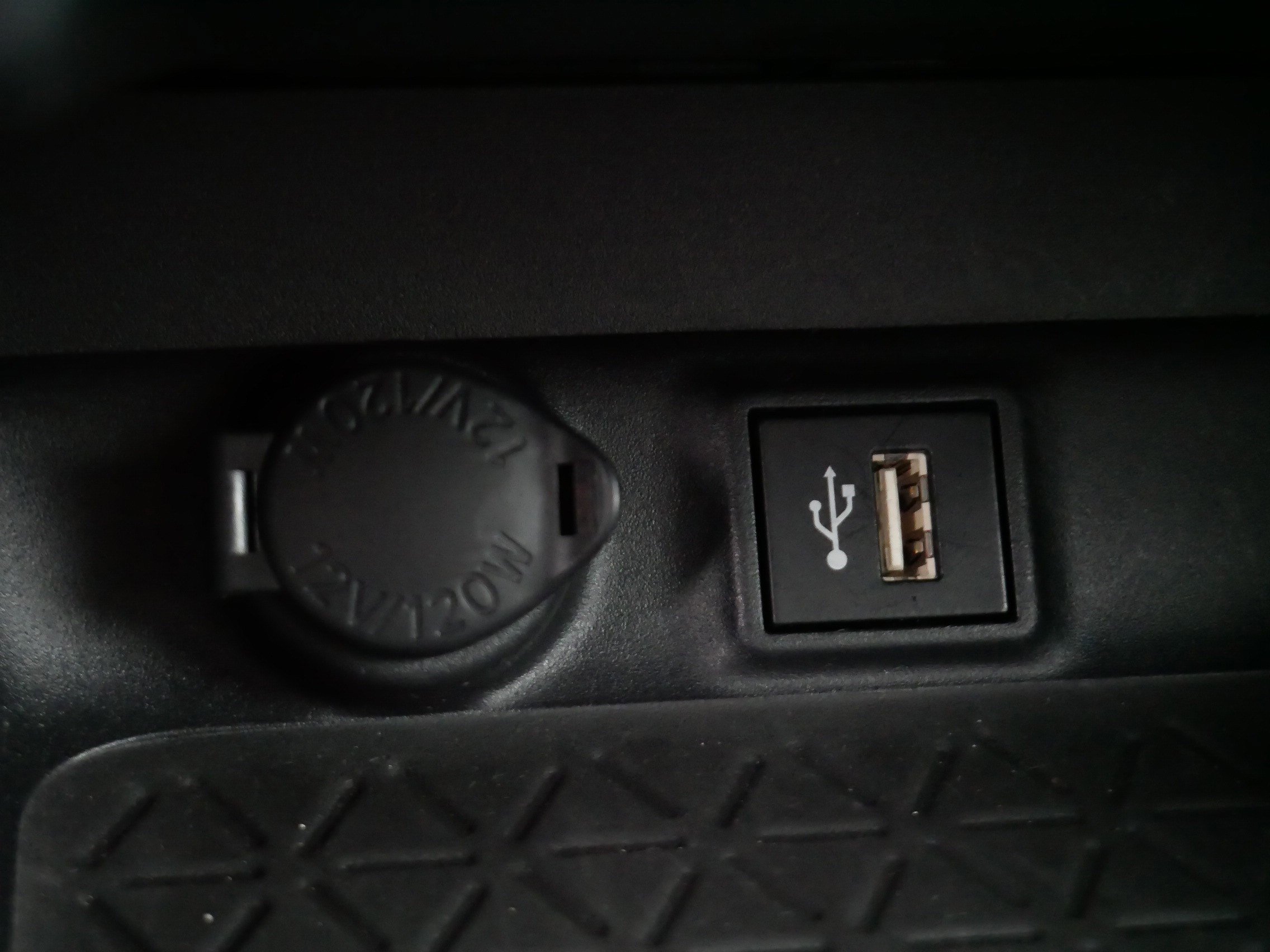 Certified 2025 Toyota RAV4 XLE Premium image 29