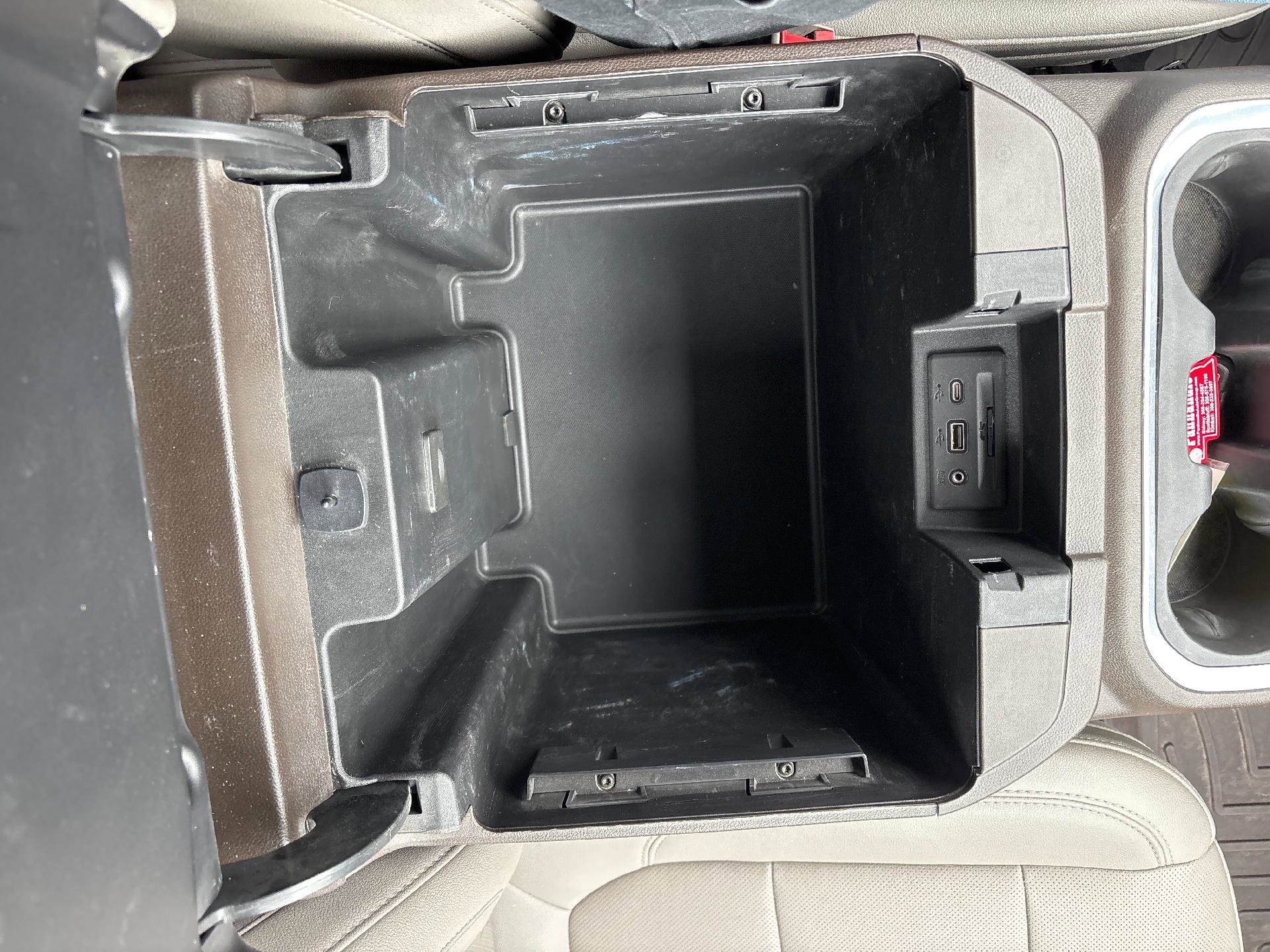 Used 2023 GMC Sierra 2500 SLT w/ SLT Preferred Package image 20