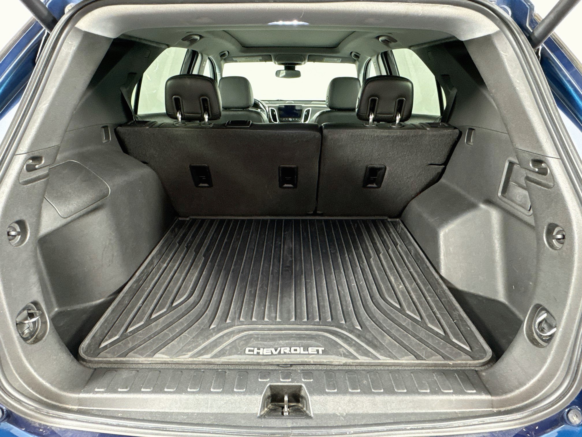 Used 2020 Chevrolet Equinox Premier FWD image 26