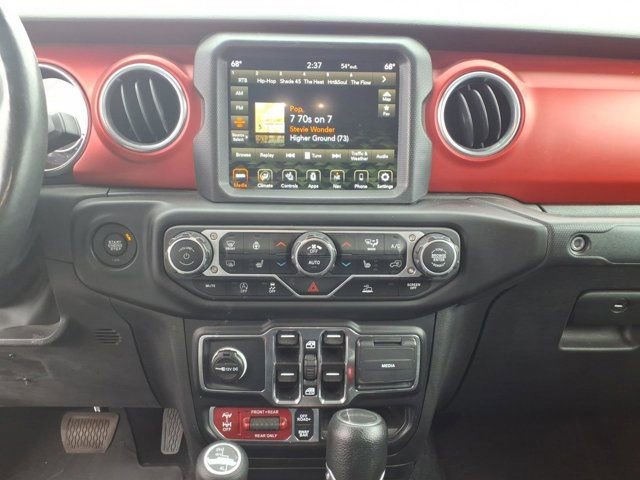 Used 2023 Jeep Gladiator Rubicon w/ Cold Weather Group image 10