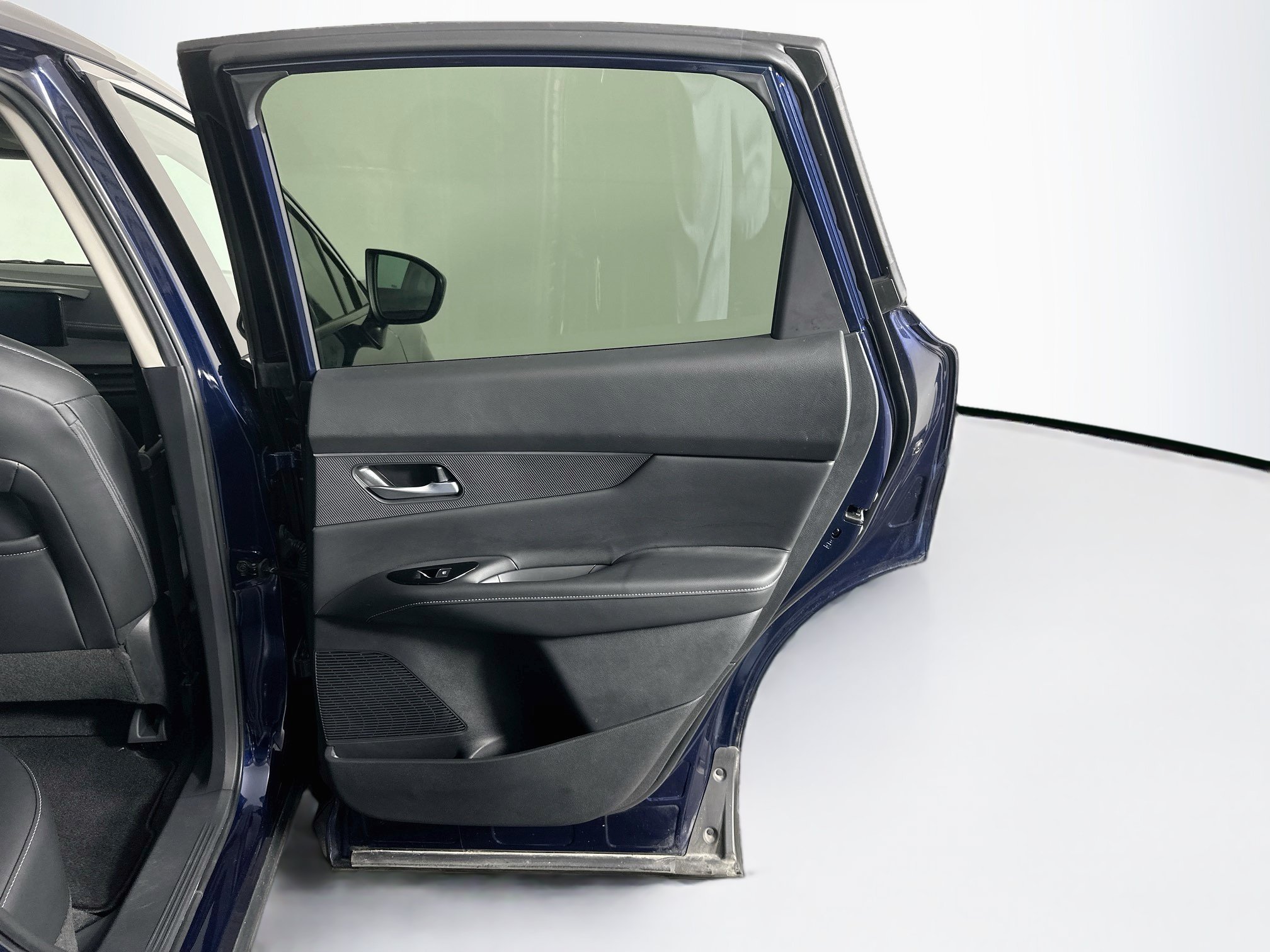 Used 2025 Nissan Murano SV AWD/4WD image 30
