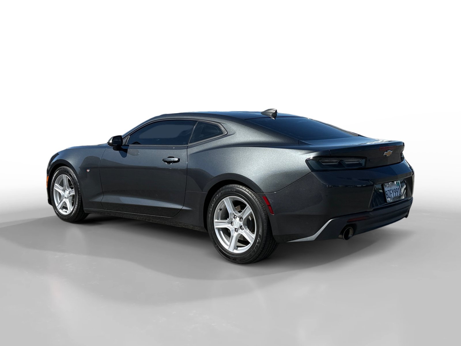 Used 2016 Chevrolet Camaro LT RWD image 3