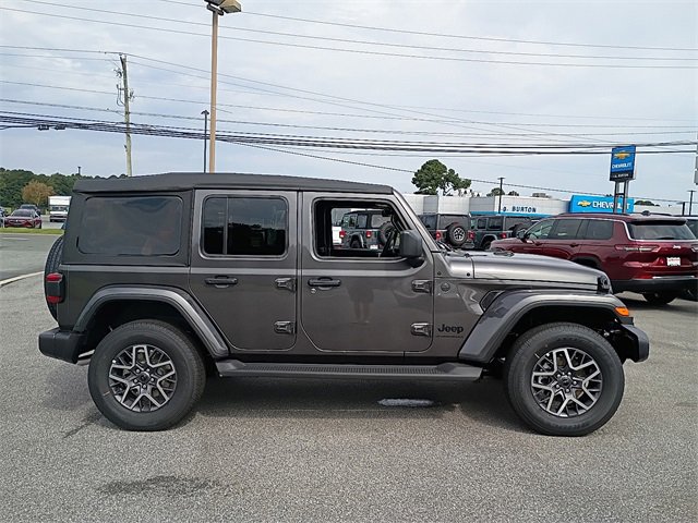 New 2025 Jeep Wrangler Sahara image 5