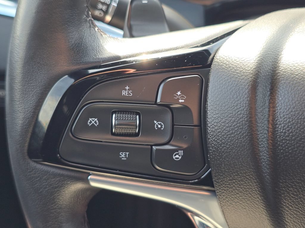Used 2023 Buick Enclave Essence w/ Sport Touring Edition AWD/4WD image 33