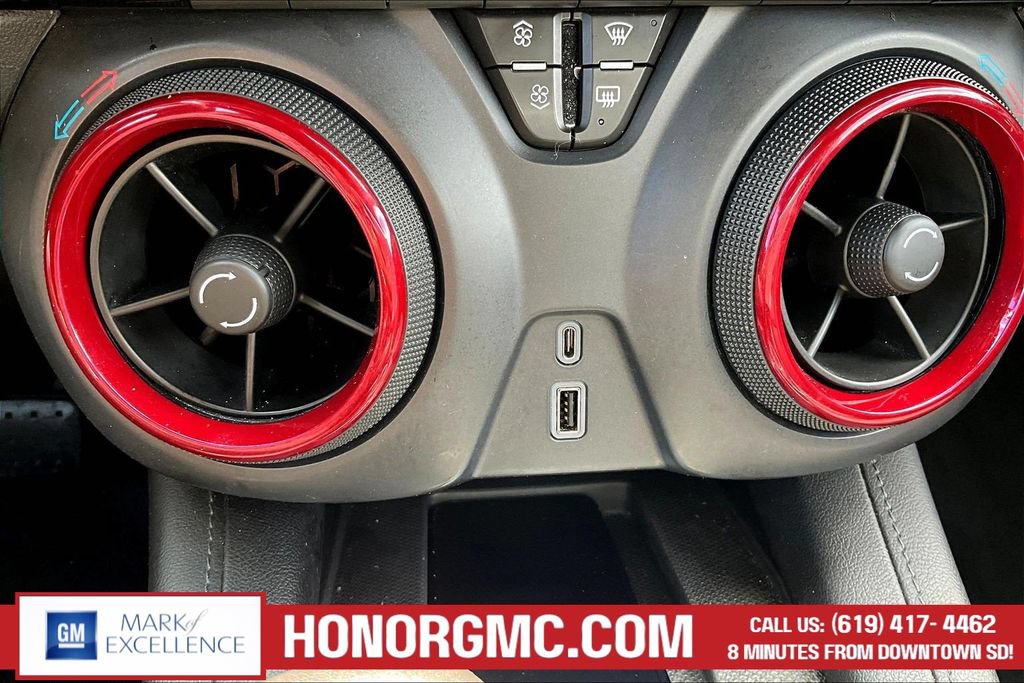 Used 2019 Chevrolet Blazer RS AWD/4WD image 16