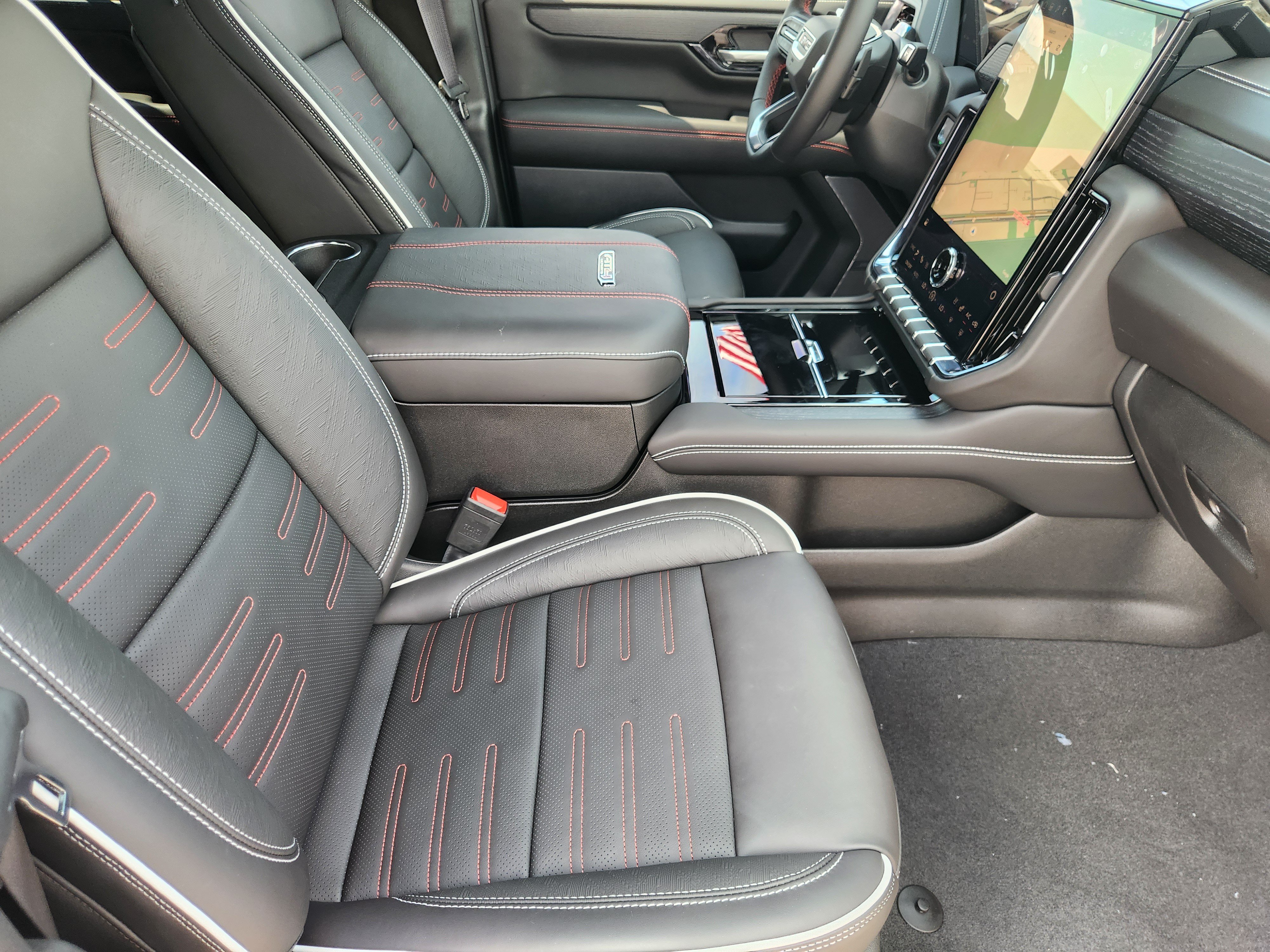 New 2027 GMC Yukon AT4 Ultimate AWD/4WD image 10