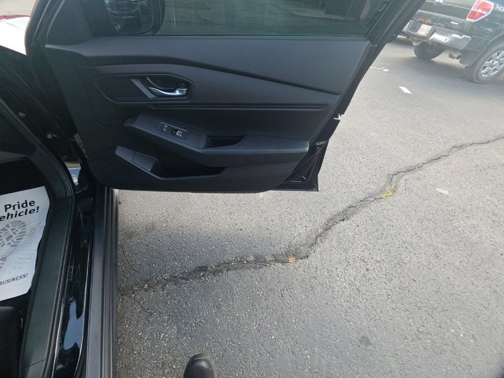 Used 2025 Honda Accord SE image 30