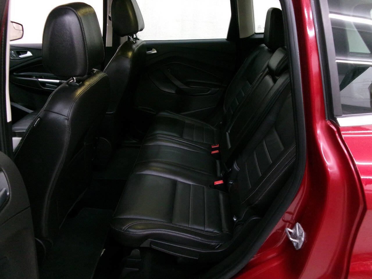 Used 2016 Ford C-MAX SEL FWD image 14