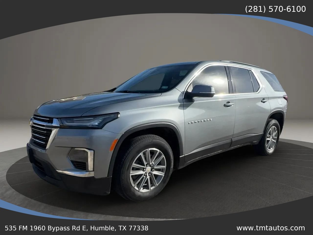 Used 2023 Chevrolet Traverse LT FWD image 2