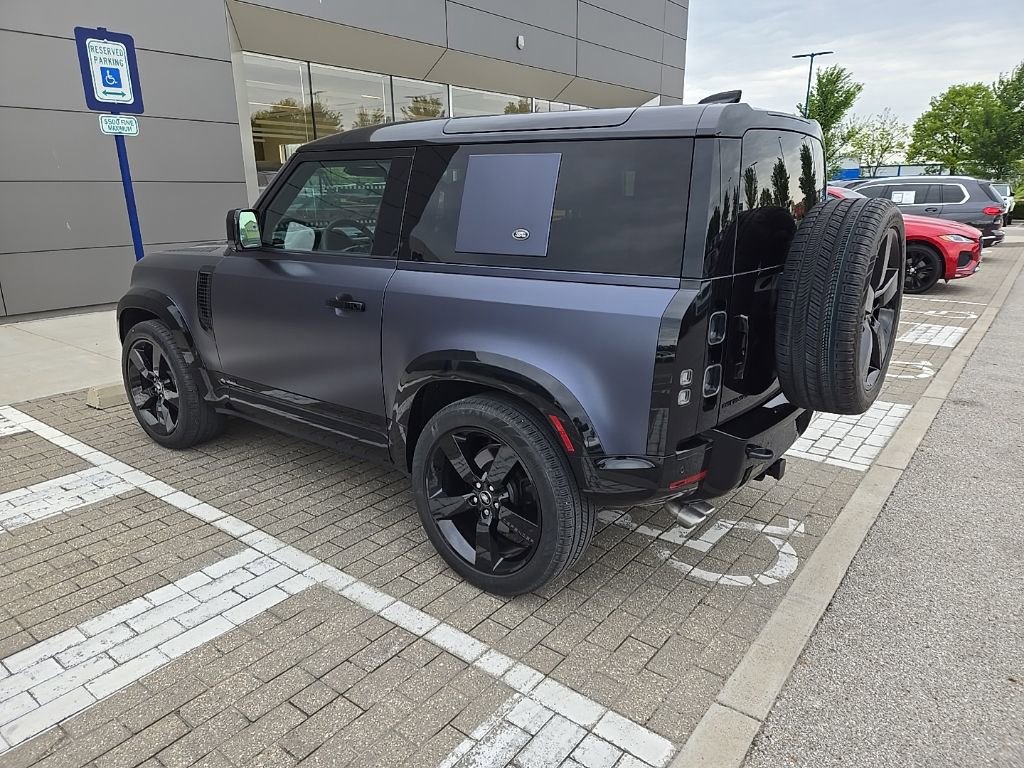 Used 2022 Land Rover Defender 90 V8 AWD/4WD image 7