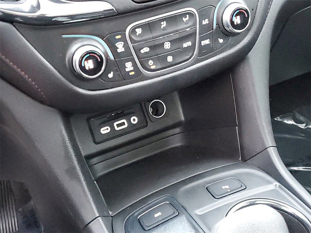 Certified 2024 Chevrolet Equinox RS w/ RS Leather Package image 17