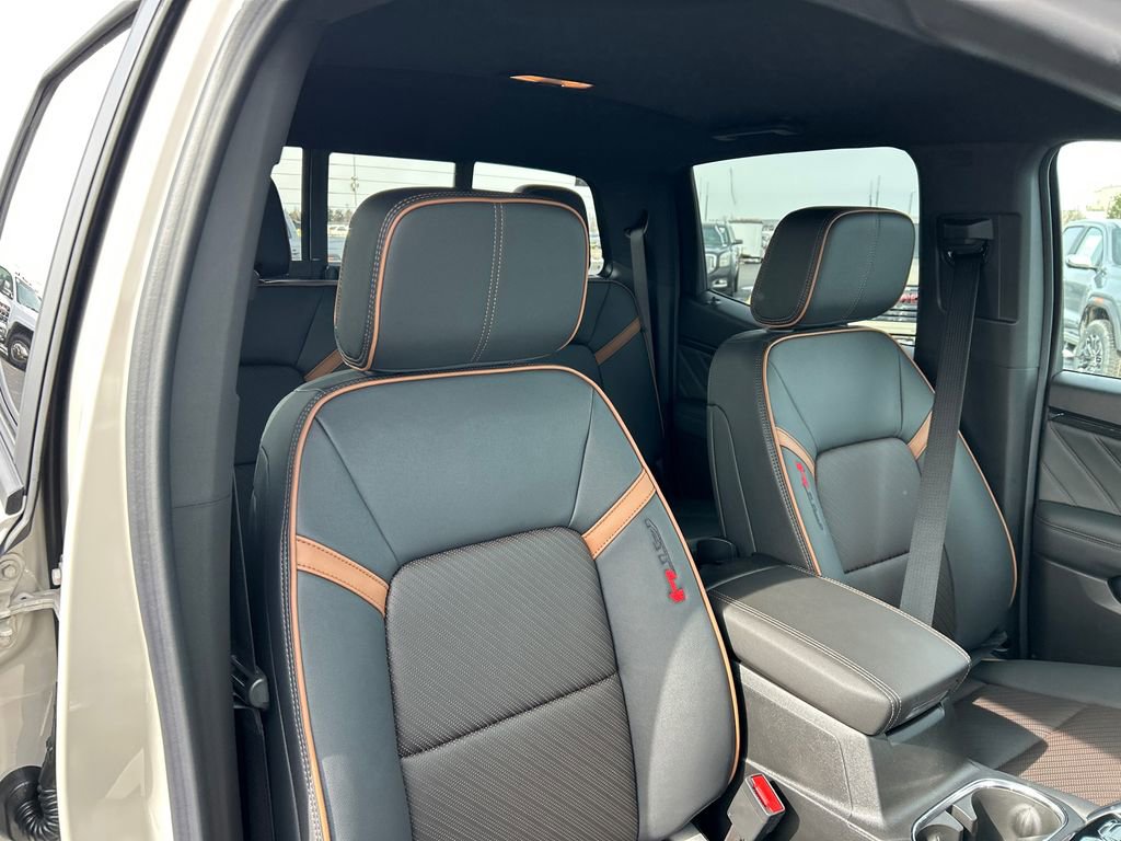 New 2026 GMC Canyon AT4 w/ AT4 Premium Package AWD/4WD image 35