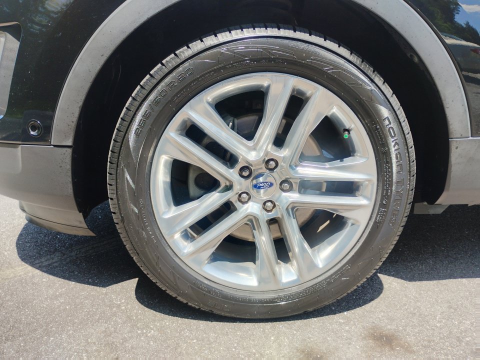Used 2017 Ford Explorer Limited w/ Equipment Group 301A FWD image 31