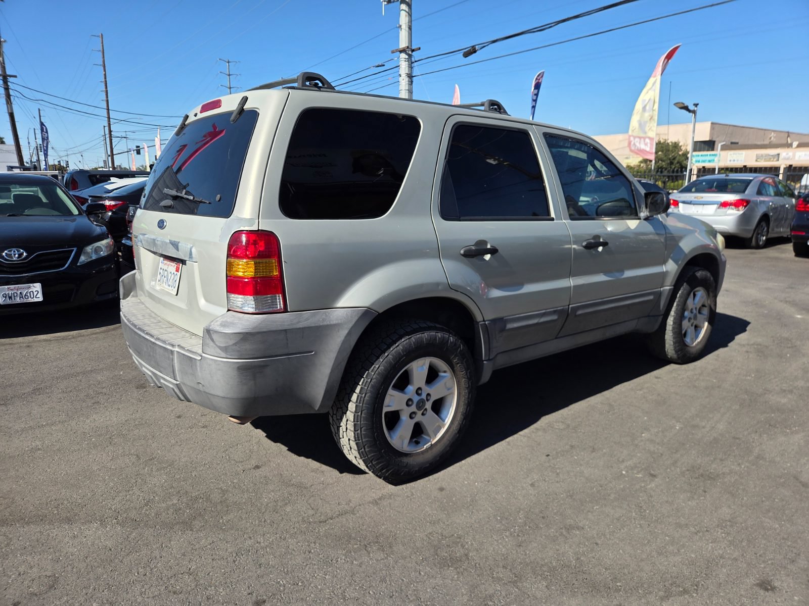 Used 2005 Ford Escape XLT AWD/4WD image 4