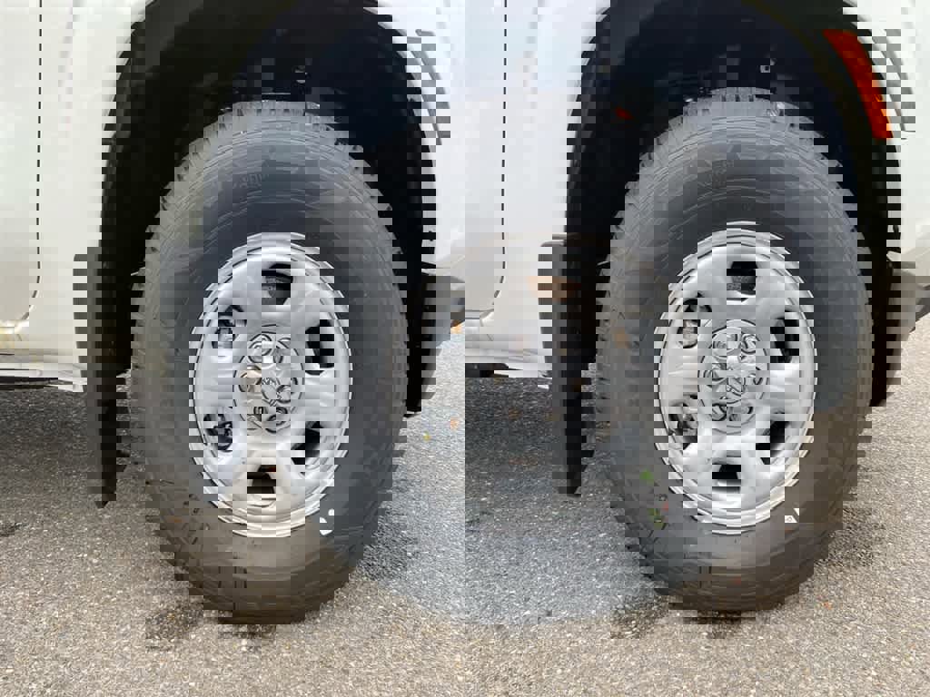 New 2026 Nissan Frontier S image 28