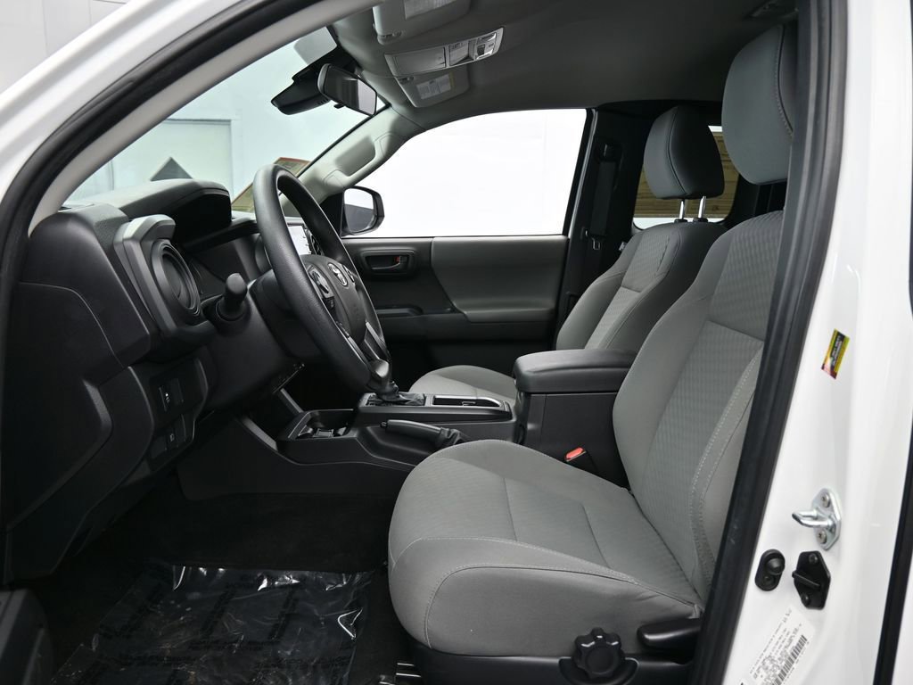 Used 2022 Toyota Tacoma SR image 11