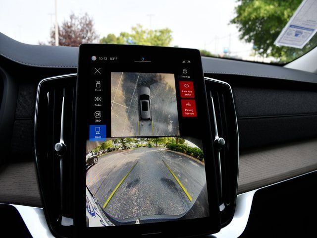 New 2025 Volvo XC90 B6 Plus image 14