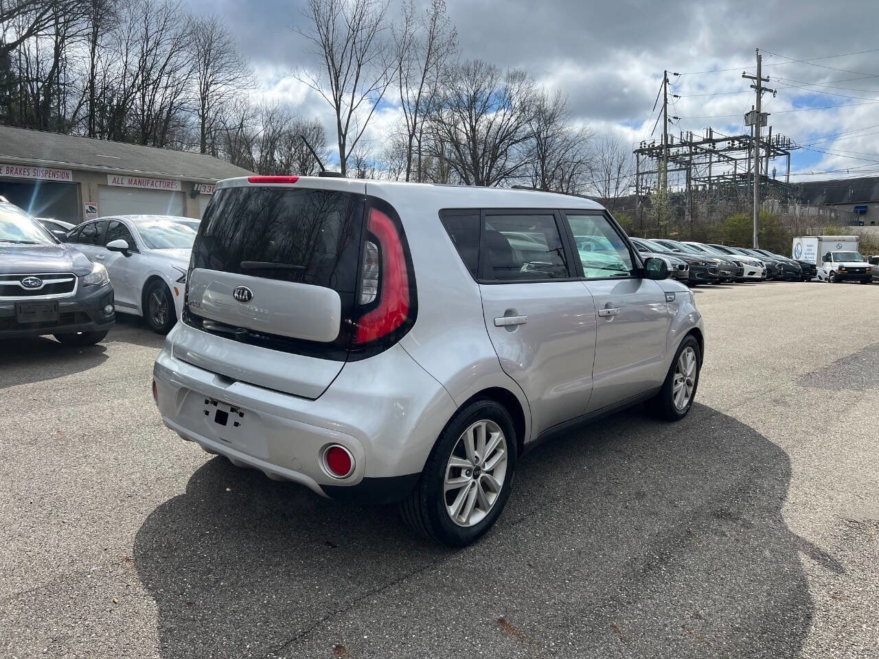 Used 2019 Kia Soul + w/ Primo Package image 3