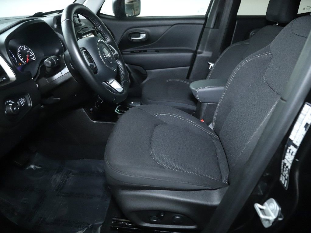 Used 2023 Jeep Renegade Latitude w/ Premium Group image 18