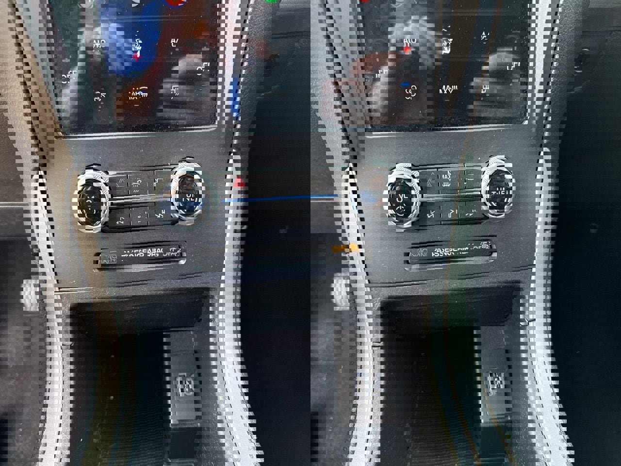 Used 2022 Ford Edge SE image 24