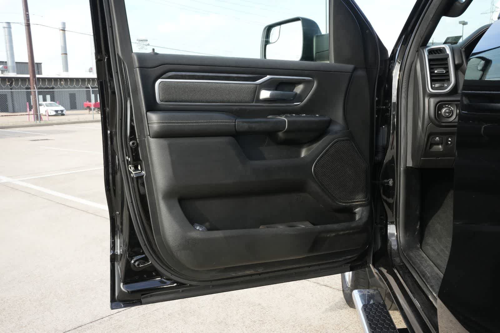Used 2019 RAM 1500 Big Horn AWD/4WD image 18
