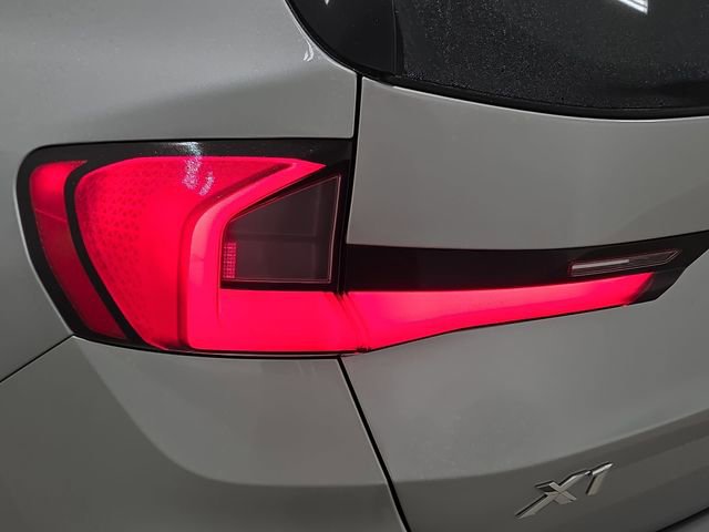 Certified 2025 BMW X1 xDrive28i w/ Convenience Package image 30