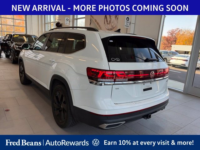 Used 2024 Volkswagen Atlas SE AWD/4WD image 4