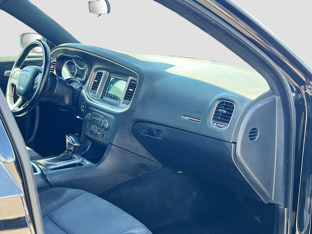 Used 2022 Dodge Charger SXT RWD image 26