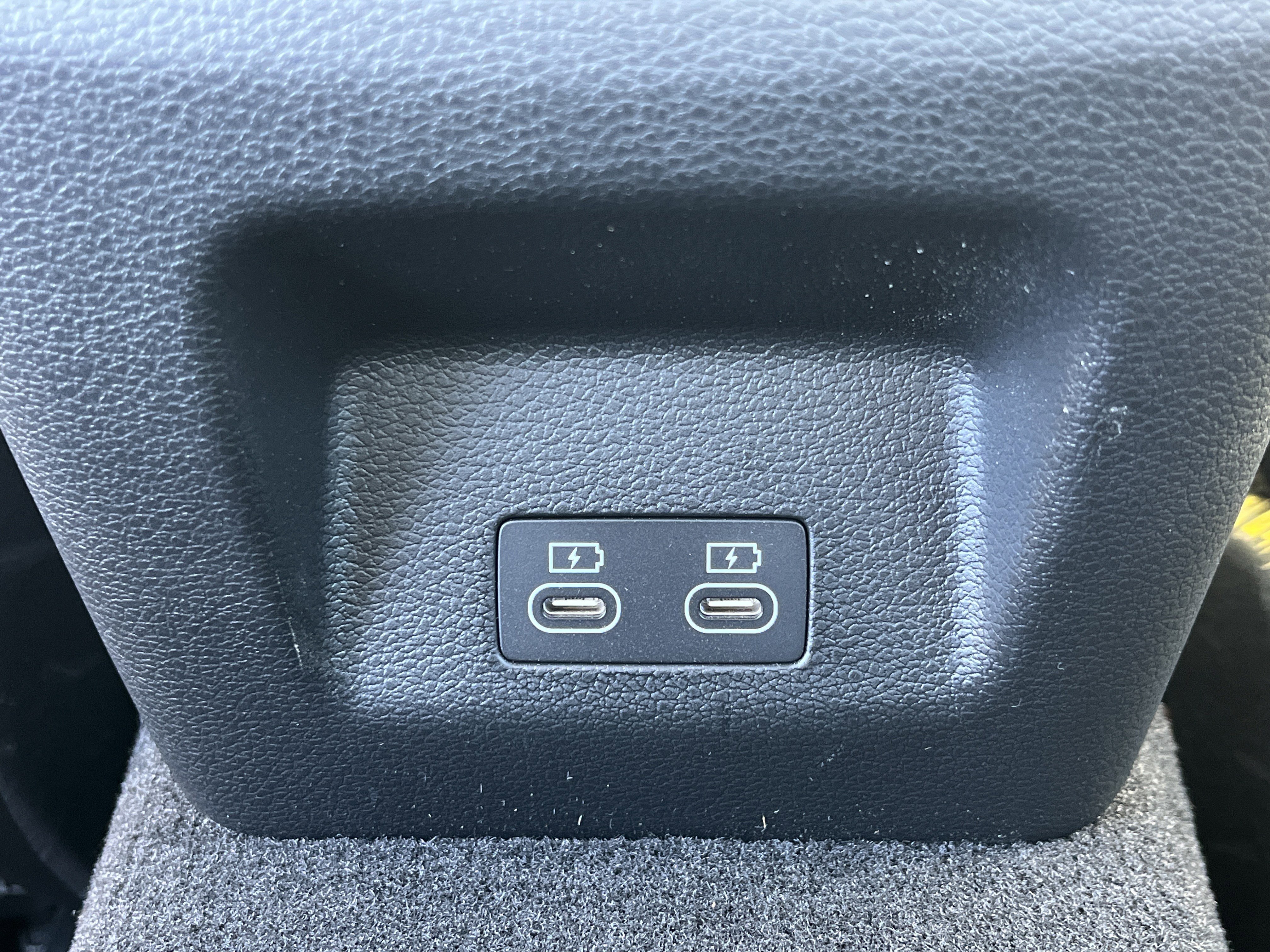 Used 2026 Genesis G70 2.5T image 19