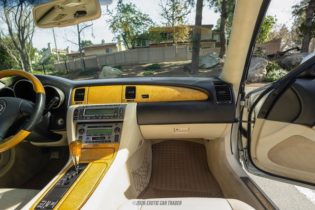 Used 2005 Lexus SC 430 Convertible image 41