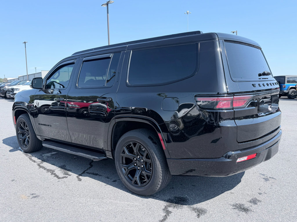 Used 2023 Jeep Wagoneer Series II RWD image 7