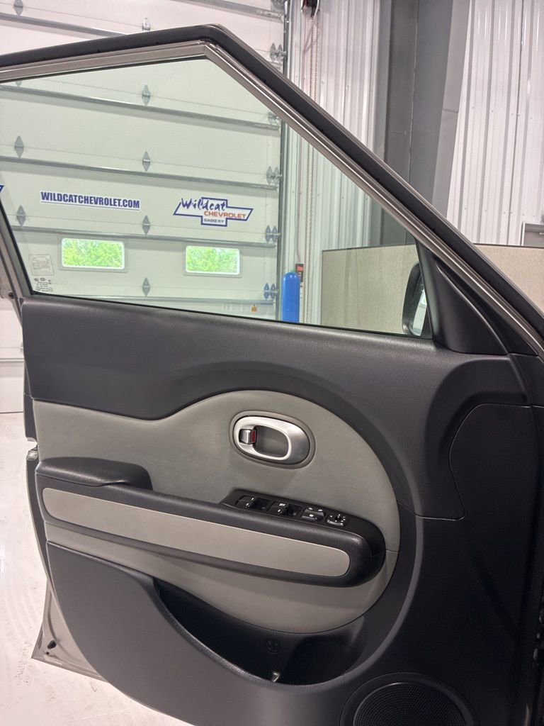 Used 2016 Kia Soul w/ Convenience Package image 17