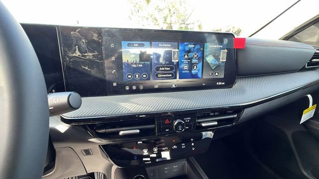 New 2026 Nissan Kicks SR AWD/4WD image 24