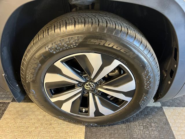 Certified 2024 Volkswagen Atlas SE FWD image 9