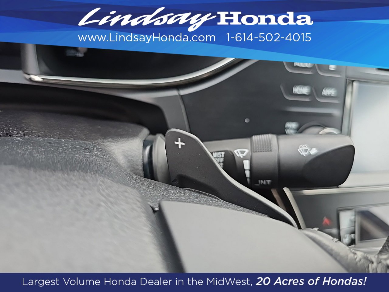 Used 2017 Toyota Avalon XLE image 15