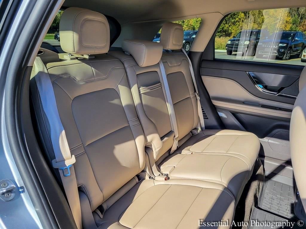 Used 2023 Lincoln Corsair AWD w/ Towing Package image 31