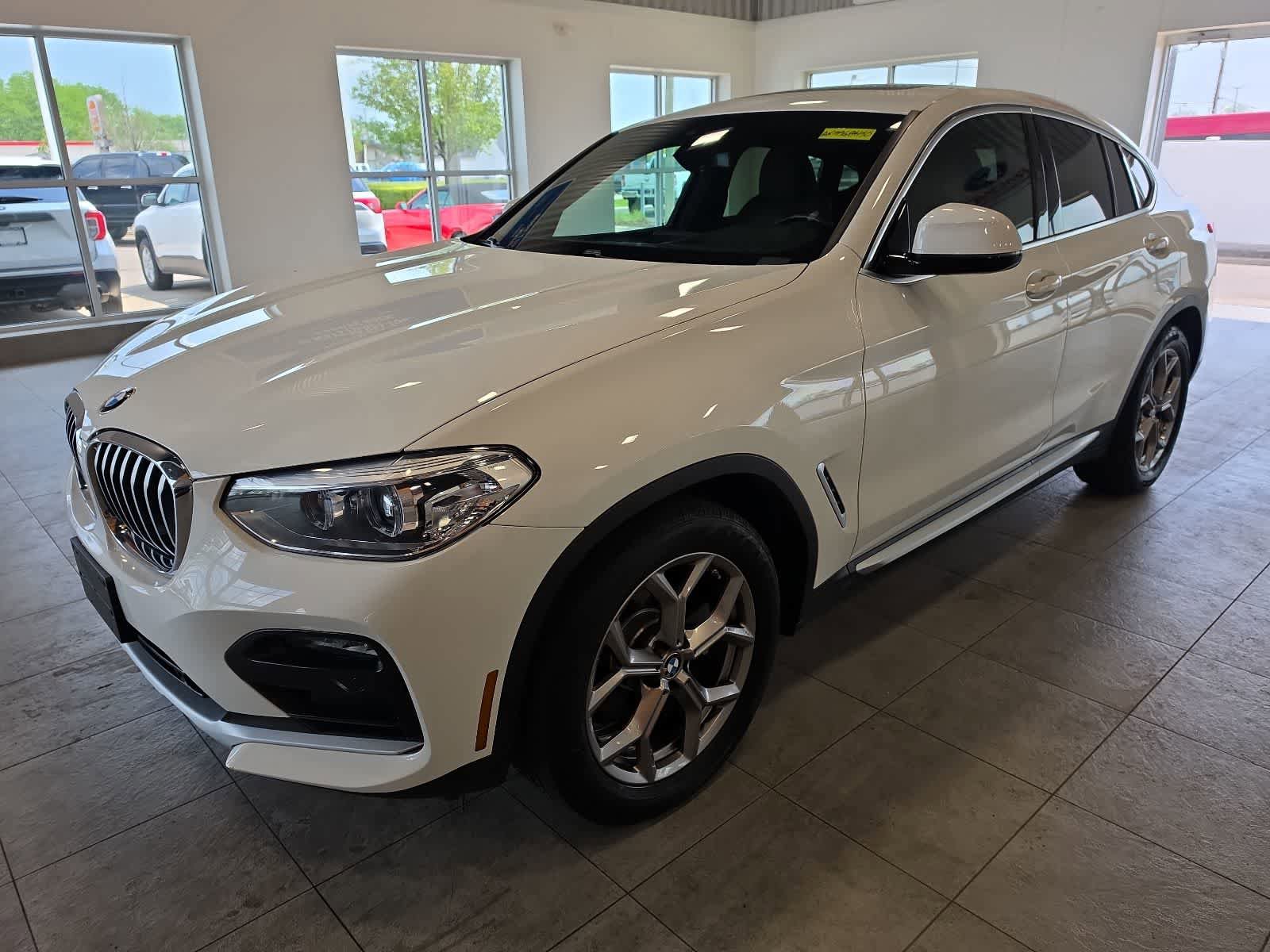 Used 2021 BMW X4 xDrive30i AWD/4WD image 3