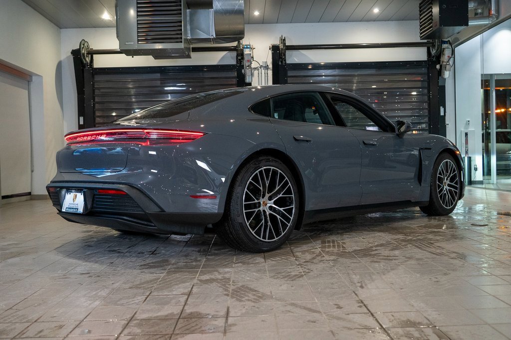 New 2026 Porsche Taycan image 9