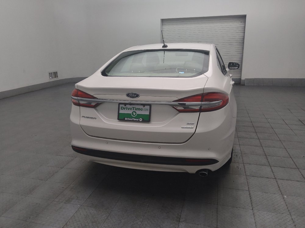 Used 2018 Ford Fusion SE w/ Fusion SE Technology Package FWD image 7
