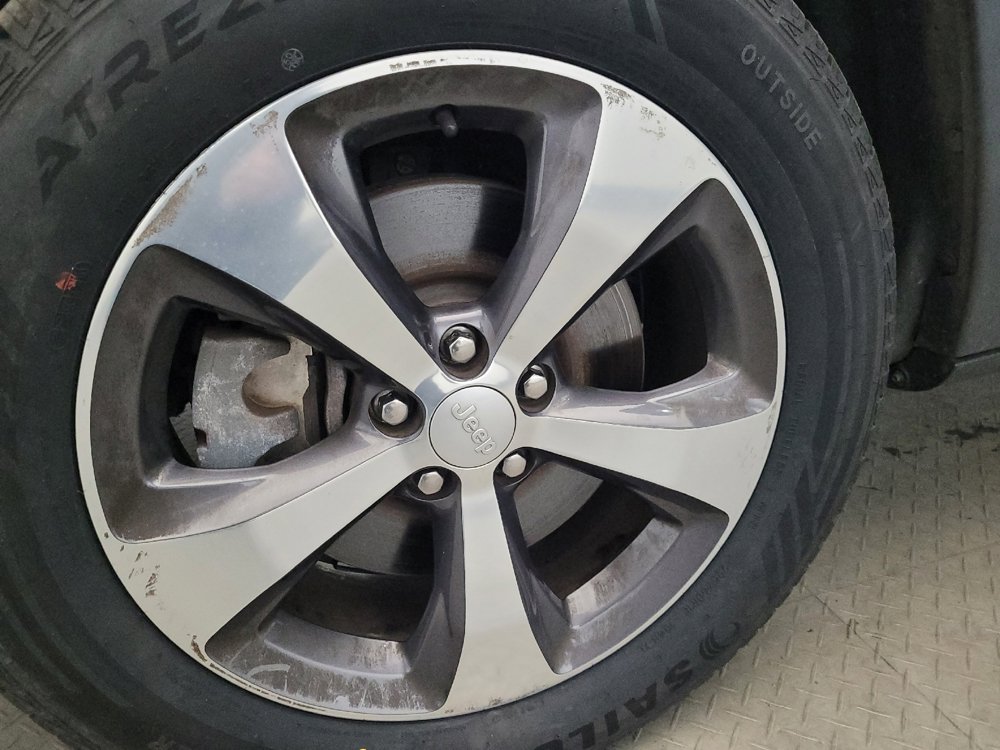Used 2019 Jeep Cherokee Limited w/ Technology Group AWD/4WD image 31