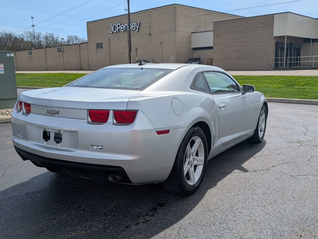 Used 2011 Chevrolet Camaro LT image 7