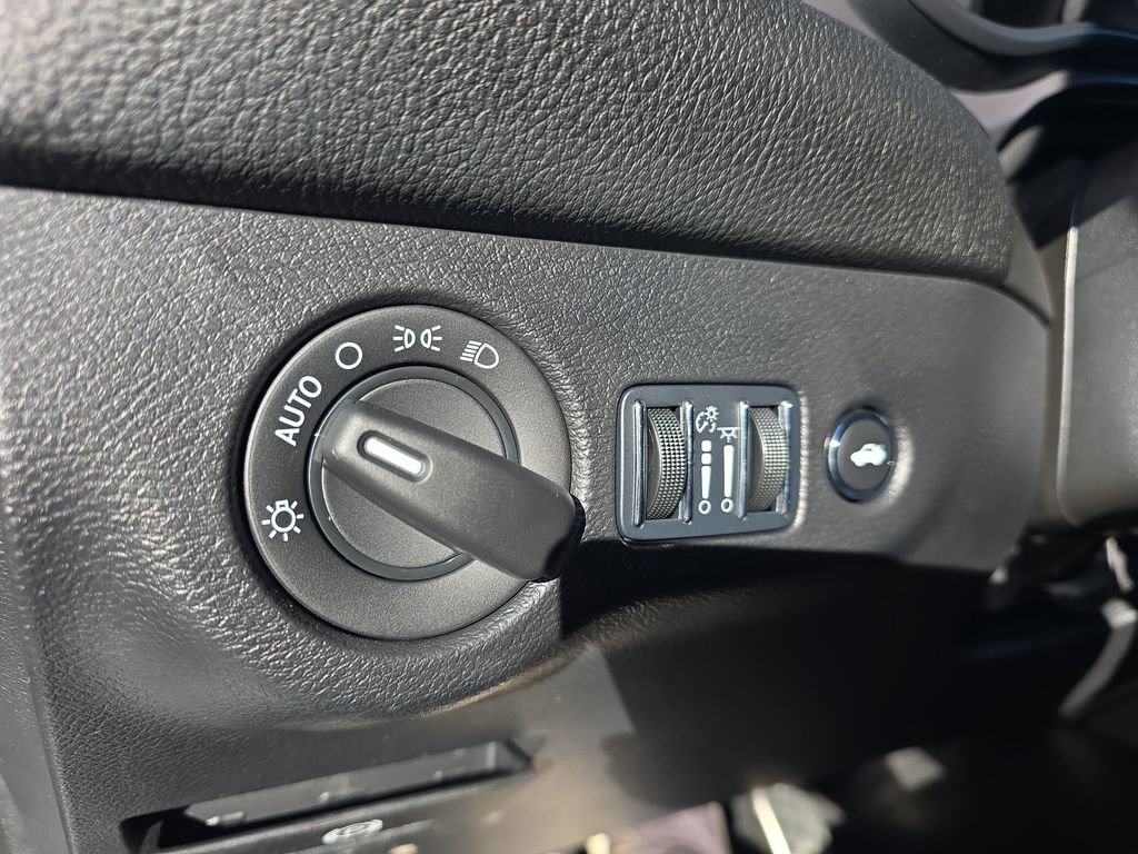 Used 2023 Dodge Challenger R/T w/ Blacktop Package image 26