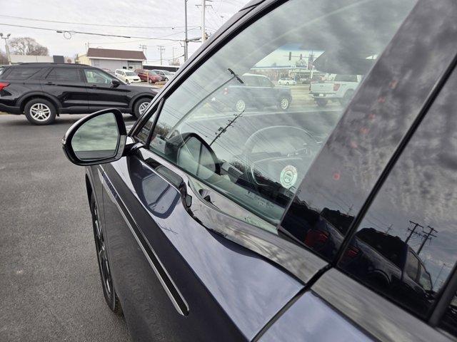 Used 2024 Lincoln Nautilus Reserve w/ Equipment Group 202A image 40