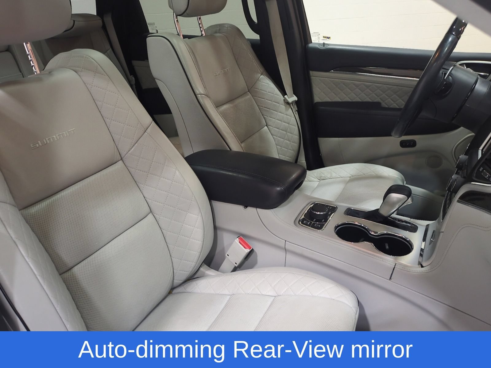 Used 2018 Jeep Grand Cherokee Summit AWD/4WD image 12