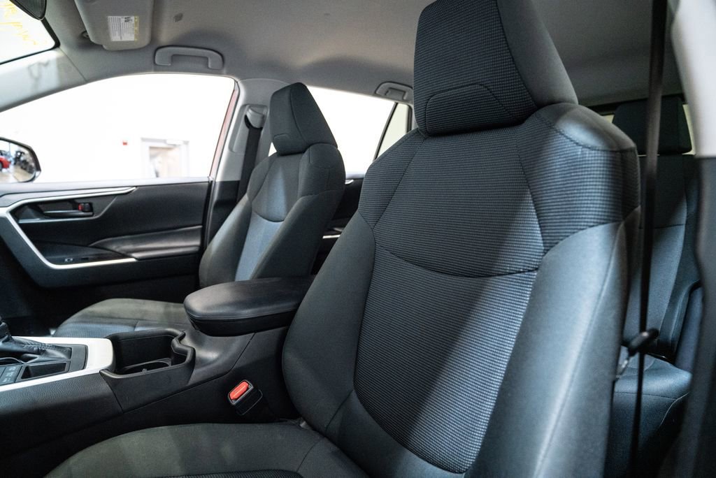 Used 2024 Toyota RAV4 LE image 6