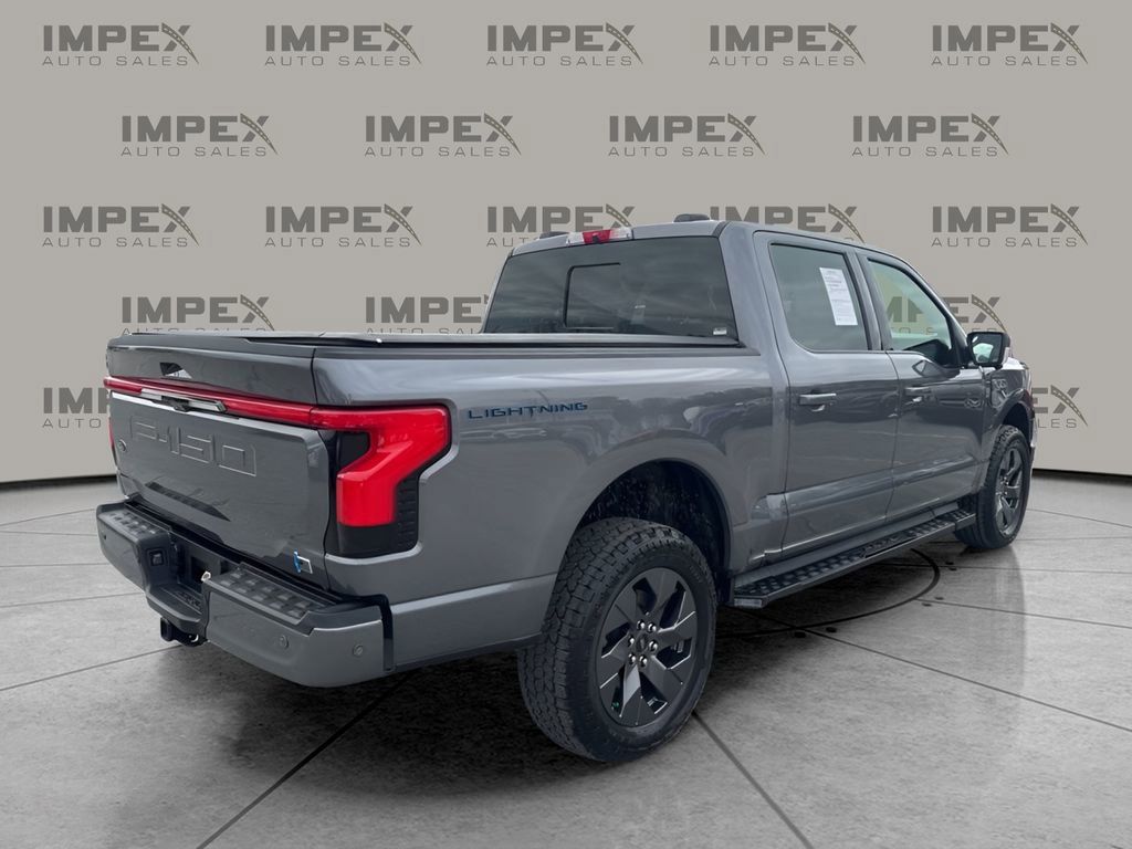 Used 2022 Ford F150 Lightning Lariat image 5