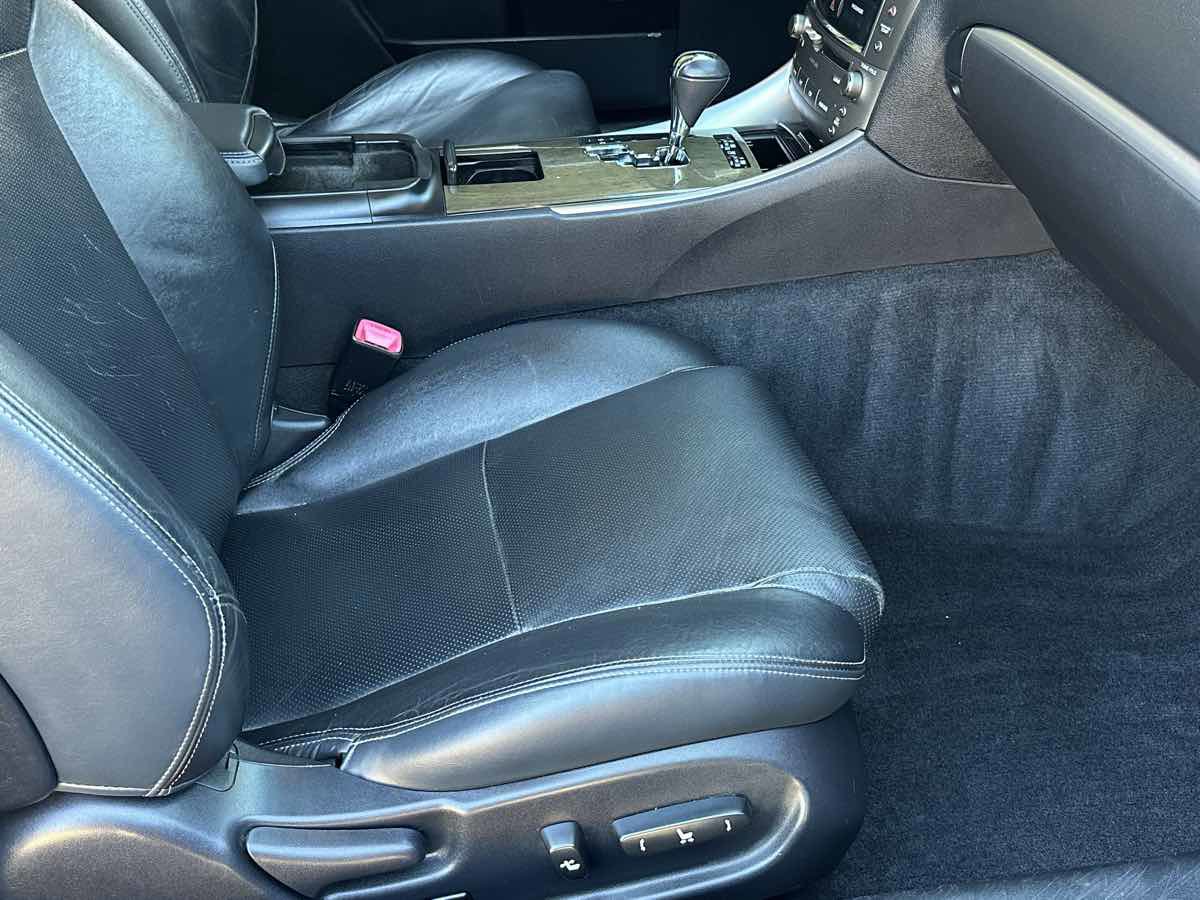 Used 2012 Lexus IS 250C image 19