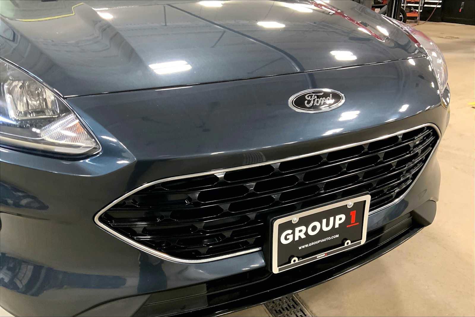 Used 2022 Ford Escape SEL w/ SEL Stealth AWD Package image 31