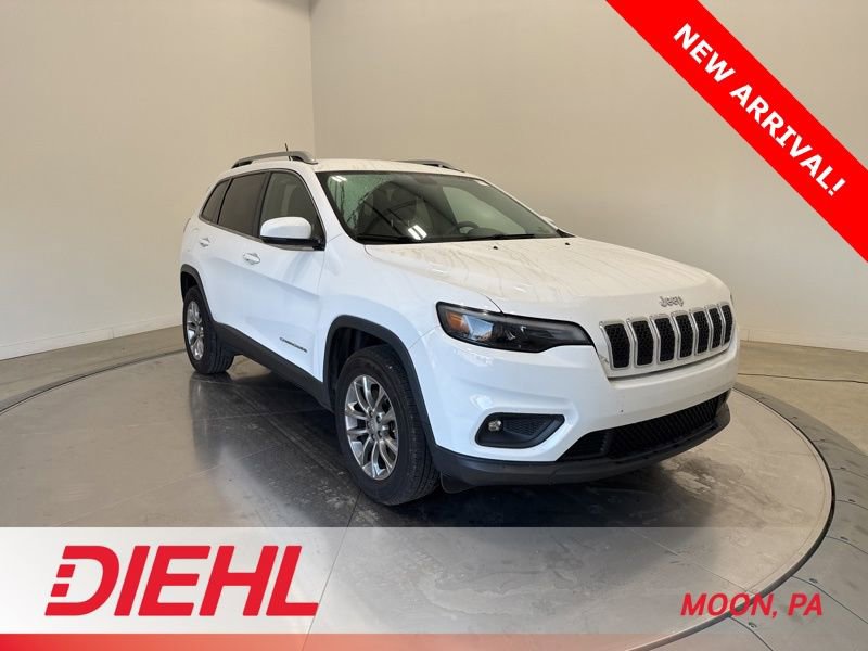 Used 2019 Jeep Cherokee Latitude Plus w/ Cold Weather Group AWD/4WD image 1
