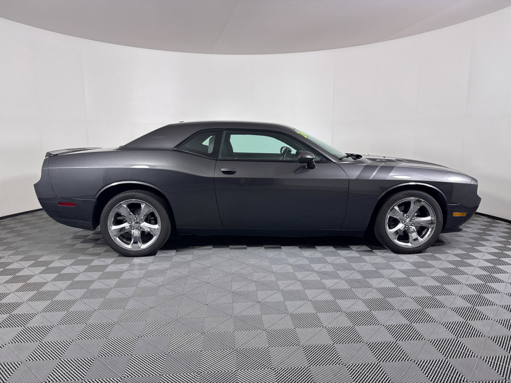 Used 2014 Dodge Challenger R/T image 13